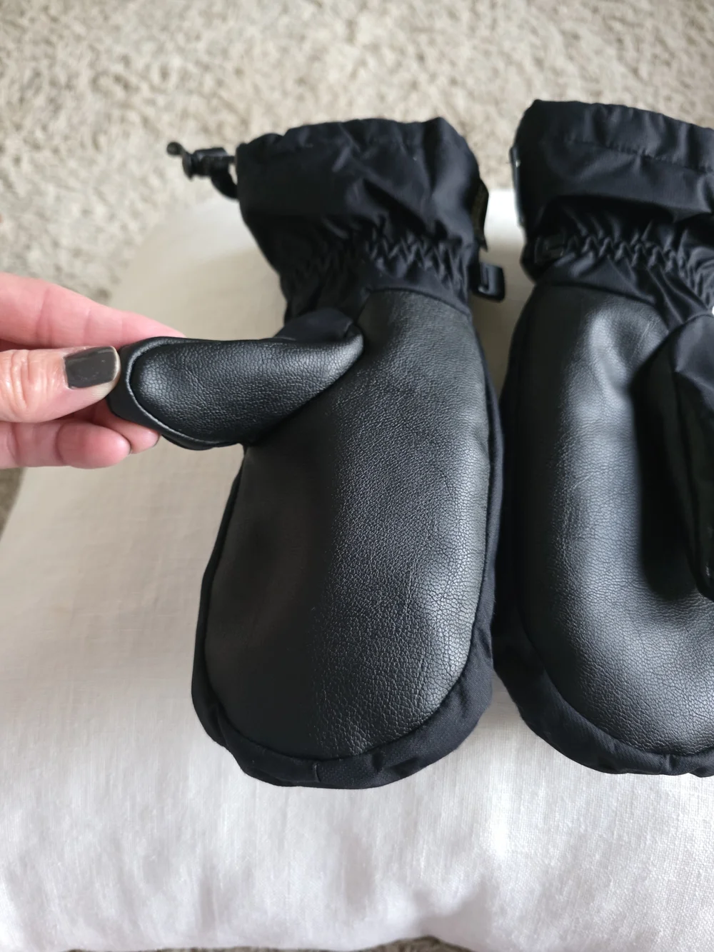 The North Face Kids Black Insulated Mittens